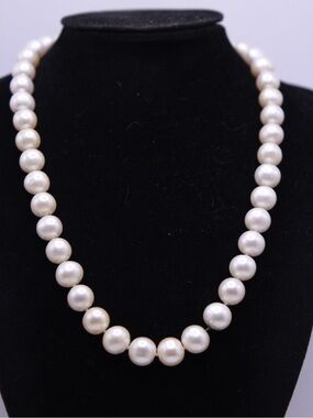 Classic White Genuine Pearl Strand Necklace 18”
